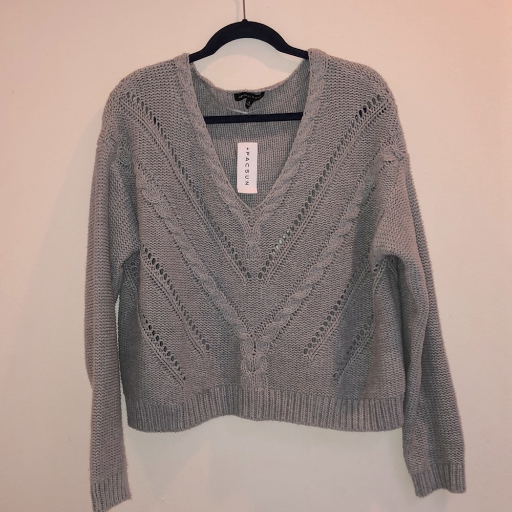 NWT. Slouchy & Soft PACPUN Sweater. Small.